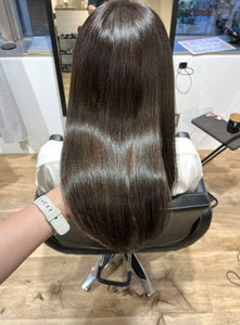 オリーブグレージュ