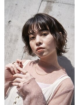 グレージュシースルーバングショート