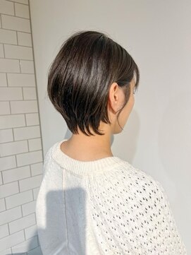 美シルエットショート×オリーブカラー