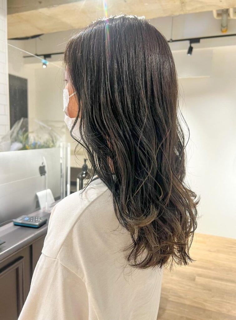 オリーブ×グレージュカラー