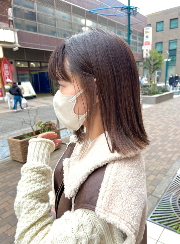 パツッとボブ ベージュ×インナーカラー