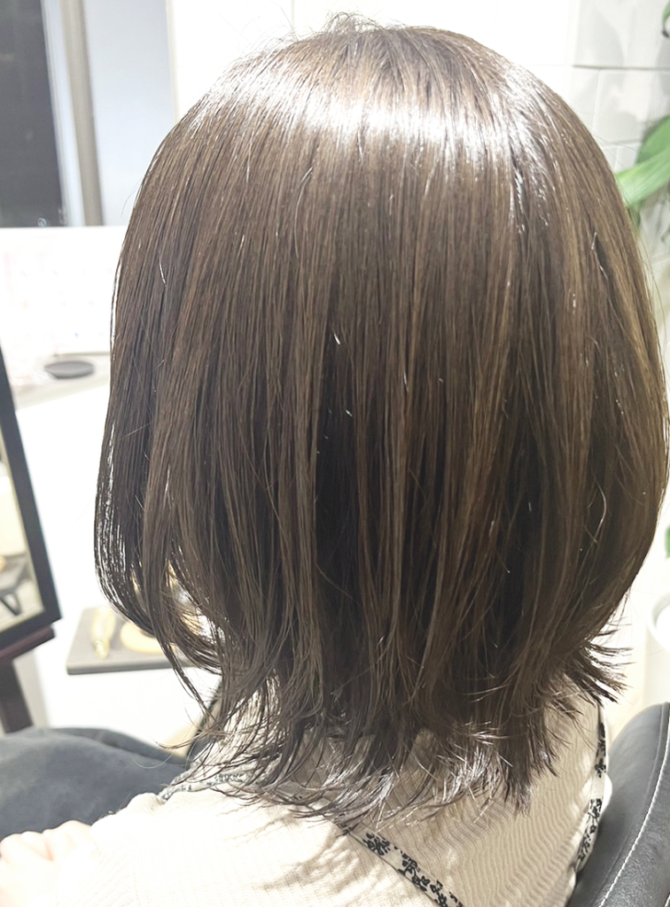 くびれミディアム×白髪ぼかしカラー