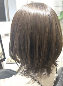 くびれミディアム×白髪ぼかしカラー