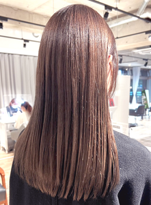 切りっぱなし風ロング×ベージュカラー